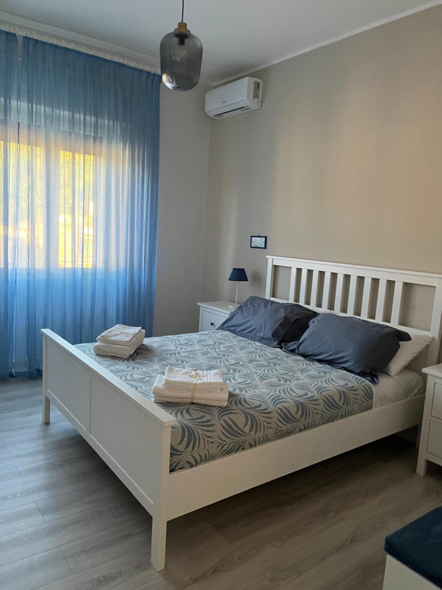Goodangel House Naples Room photo